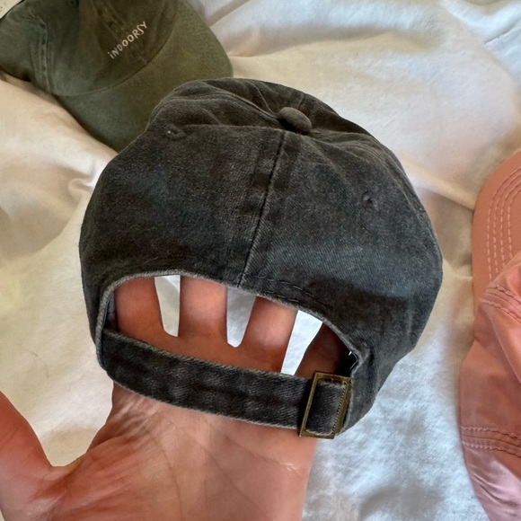 Distressed flamingo hat - Picture 4 of 5